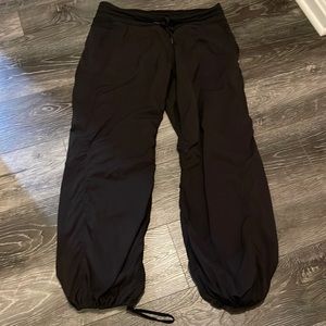 Lululemon Dance studio black pant * lined